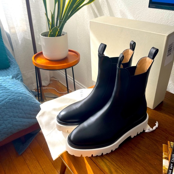 Dear Frances Tony boot black & white - Picture 3 of 5